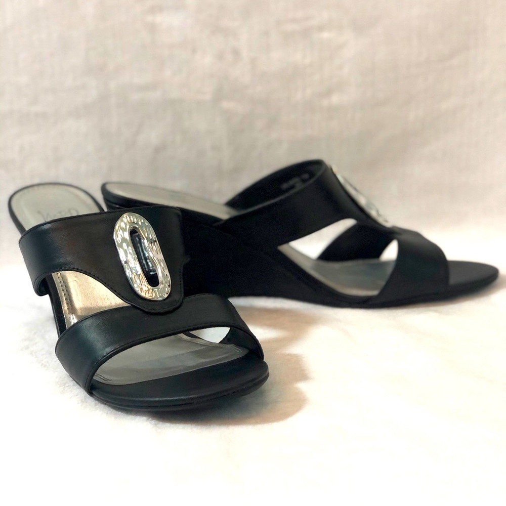 Sz 11 Impo Black wedge sandals